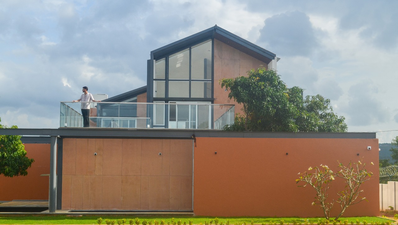 Mystic Red Apple Farm Villa